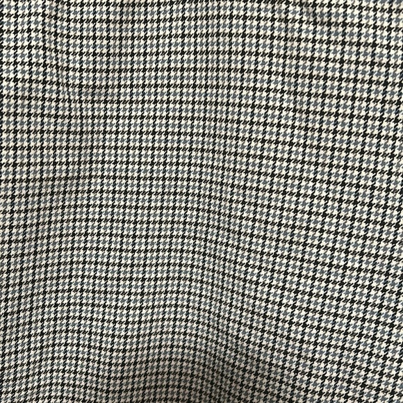 Old Navy High Rise Pixie Pants - Picture 2 of 6